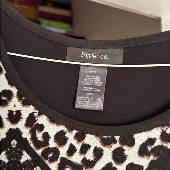 ✨ Fierce Vintage Style & Co. Top | Animal Print Statement Piece - Size M ✨ - Picture 9 of 15